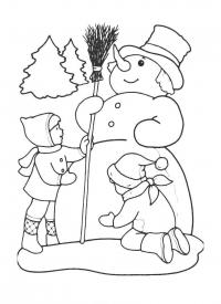 Дети лепят снеговика Детские раскраски зима распечатать