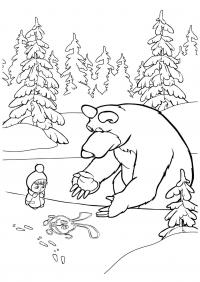 Зима в лесу, медведь рисует зайца на снегу для маши Раскраска сказочная зима